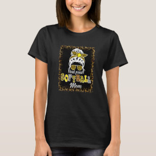 女性Loud & Softball誇りを持ったママMessy Bun Leopard Tシャツ