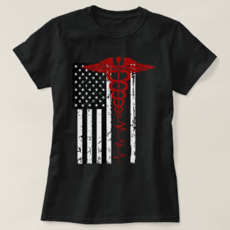 女性USAフラグ医療シンボル黒い愛国心… Tシャツ
