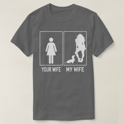 女房が旦那にダチュンドおもしろいンを Tシャツ (デザイン正面)