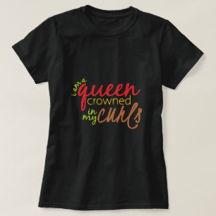 女王がカールのTシャツで冠を戴く Tシャツ