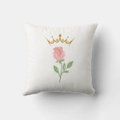 女王さまはバラ退職したと王冠のクッションを持っている/ クッション (裏面)