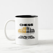 女王にポーンできる唯一のゲームをチェスにする ツートーンマグカップ (左)
