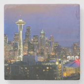 女王のアンケリー公園から見られるシアトル ストーンコースター (正面)