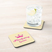 女王のピンク文字を表す コースター (右側)