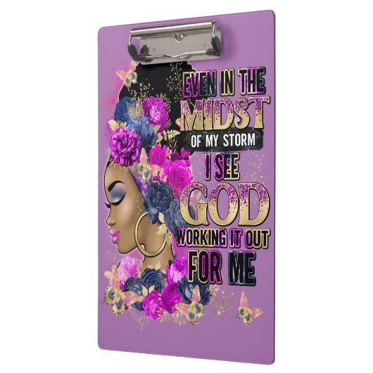 女王の真ん中に黒メラニン女性の茶色の肌 クリップボード (左)