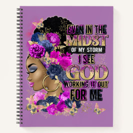 女王の真ん中に黒メラニン女性の茶色の肌 ノートブック