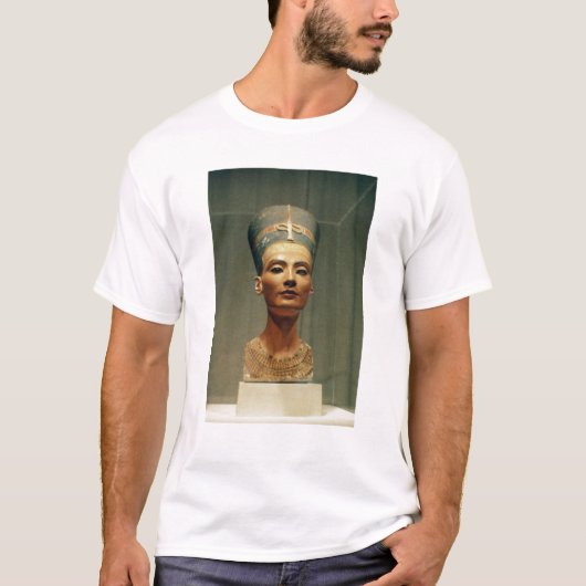 女王のNefertiti、正面図バスト Tシャツ (正面)