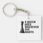 女王はチェスの好きな人が欲しいおもしろいところへ行く キーホルダー (正面)