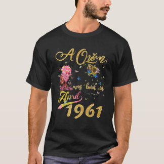 女王は1961年生まれ4月に60おもしろい誕生日した Tシャツ