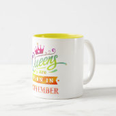 女王は9月の誕生日プレゼントで生まれます ツートーンマグカップ (正面右)