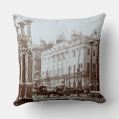 女王Diaのためにビクトリア飾られる車線を駐車して下さい クッション (裏面)