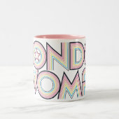 女疑問に思虹のロゴ ツートーンマグカップ (中央)