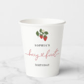 女素朴エレガントの子のベリーの最初の誕生日パーティー 紙コップ (裏面)