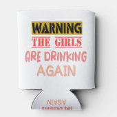 女警告の子は再びギフトを飲んでおもしろいいる 缶クーラー (裏面)