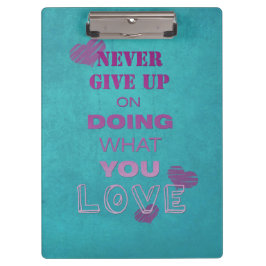 好きなことをするやる気を起こさせる文字タイポグラフィティール（緑がかった色） クリップボード