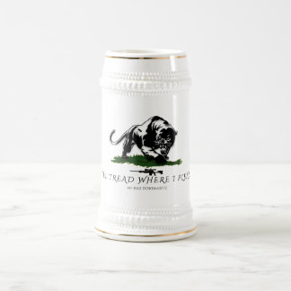 好きなところに足を踏み入れる ビールジョッキ