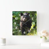 好奇心が強いツキノワグマ スクエア壁時計 (ホーム)