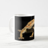 好奇心が強い髭があるドラゴン コーヒーマグカップ (正面左)