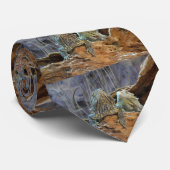 好奇心をそそるトカゲを二つ付ける ネクタイ (ロール)