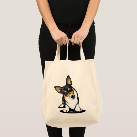 好奇心旺盛なコーギー三色犬 トートバッグ (正面(商品))
