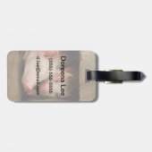 好奇心旺盛な子豚 ラゲッジタグ (裏面横)