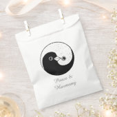 好意はYinYangの鳩Harmomyを袋に入れます フェイバーバッグ (クリップ留めされた状態)