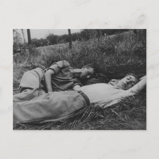 好色な若い男性のカップルの昼寝ゲイの興味 ポストカード (正面)