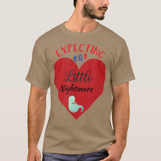妊娠したママの悪夢恐竜を探す Tシャツ