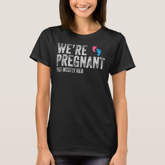 妊娠しているメンズのカップルが、彼女の期待の大半 Tシャツ (正面)