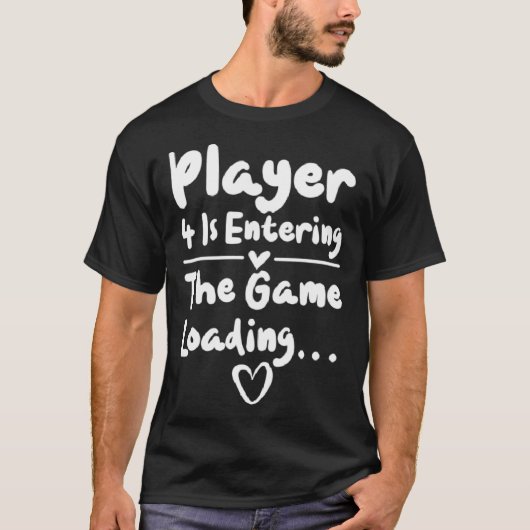 妊娠プレイヤー4がゲームロードに入っている Tシャツ (正面)
