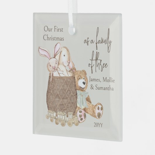 妊娠中のテディベアとトイバスケットの3つの家族 ガラスオーナメント (正面左)