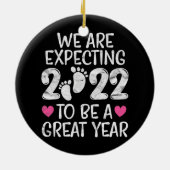 妊娠告知2022年ママパパがベビー セラミックオーナメント (裏面)