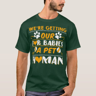 妊娠妊婦の毛皮のベビーネコ犬Hを期待 Tシャツ