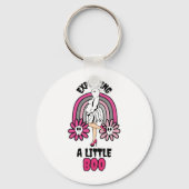 妊娠幽霊ピンク小さなブーを期待 キーホルダー (裏面)