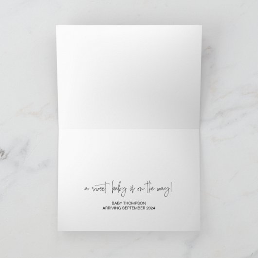 妊娠新生児が家族と友人のために明らかにするC カード (内部)