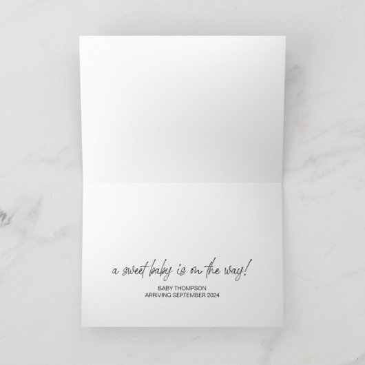 妊娠新生児が家族と友人のために明らかにするC カード (内部)