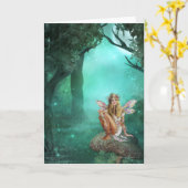 妖精がキノコのファンタジーグリーティングカードに座る カード (黄色い花)