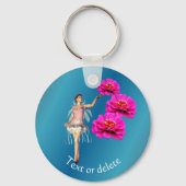 妖精とピンクのジニアスの花パーソナライズされた キーホルダー (裏面)