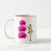 妖精とピンクの《植物》百日草の花パーソナライズされた ツートーンマグカップ (左)