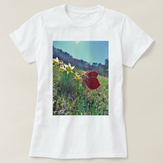 妖精と黄色の花 Tシャツ (デザイン正面)