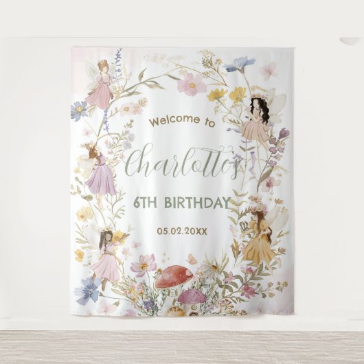 妖精のワイルドフラワーの花畑の花の誕生日ウェルカム タペストリー (正面)