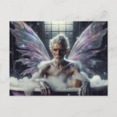 妖精の年長の男性のグレーヘア紫の浴槽の中 ポストカード (正面)