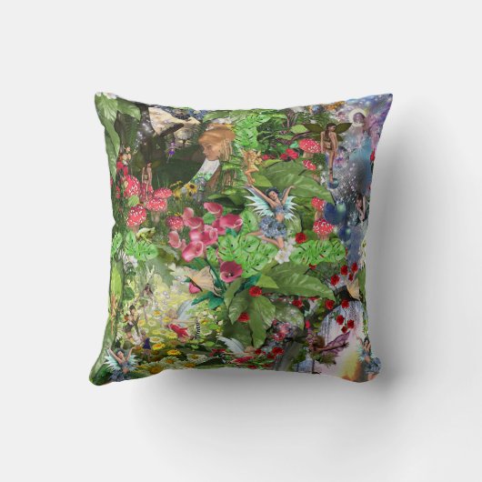 妖精の王国の森の夢の国のファンタジーの物語 クッション (裏面)