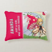 妖精を愛する女の子 – 赤 アクセントクッション (正面)