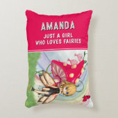妖精を愛する女の子 – 赤 アクセントクッション (正面(垂直))