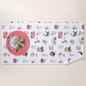 妖精ピンクのフローラキノコ妖精の城モノグラム ビーチタオル (正面)