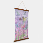 妖精フレンドリーと蝶のアートワークとの出会い 吊り下げ型タペストリー (傾斜あり)