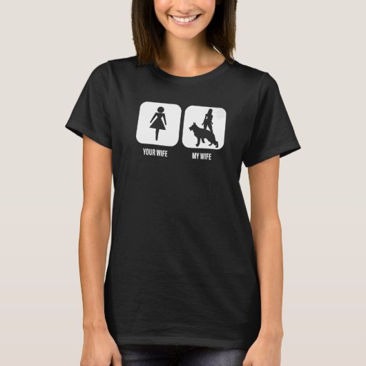 妻のドイツの羊飼いの犬を胡さんのために繕え Tシャツ (正面)