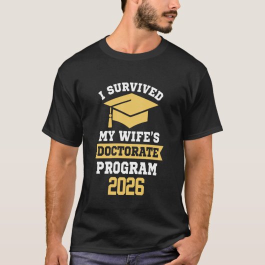 妻の博士課程を乗り切った2026 楽しい Tシャツ (正面)