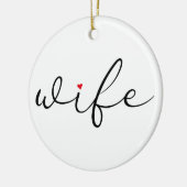 妻の定義 赤い愛のハート エレガントなスクリプト セラミックオーナメント (左)